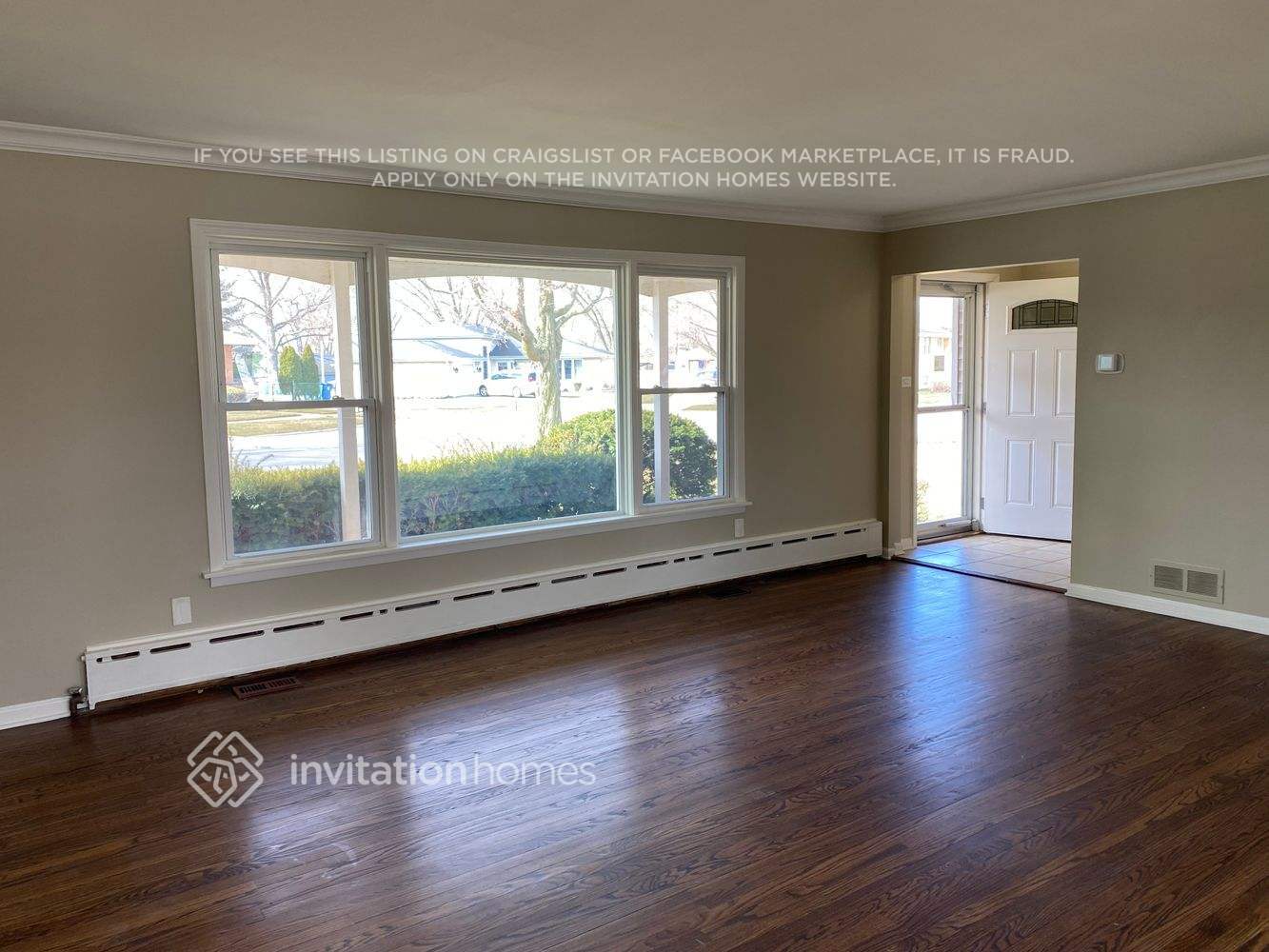 Building Photo - 4628 W 101st St