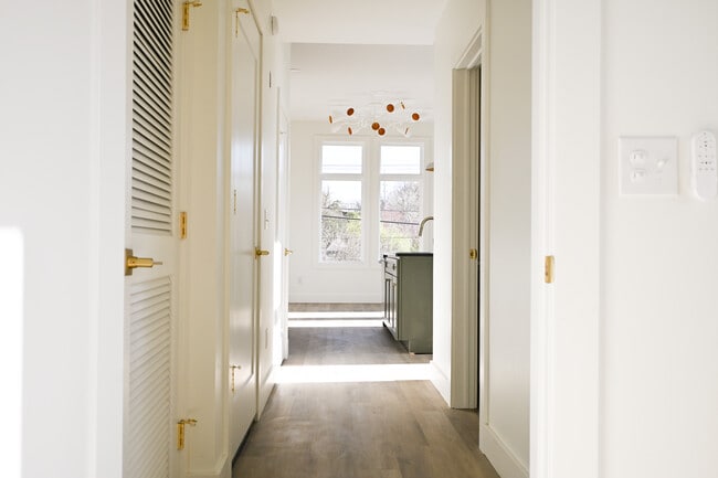 Building Photo - Palmera House Apartments