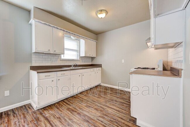 Building Photo - 1308 Mcdonald Dr
