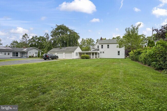 Building Photo - 432 Plainsboro Rd