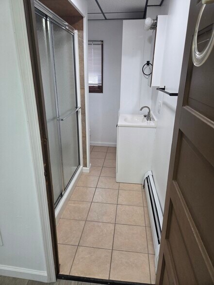 Building Photo - 144 William St