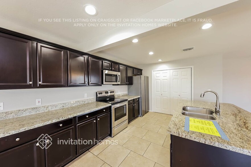 Building Photo - 9709 N 57th Ave