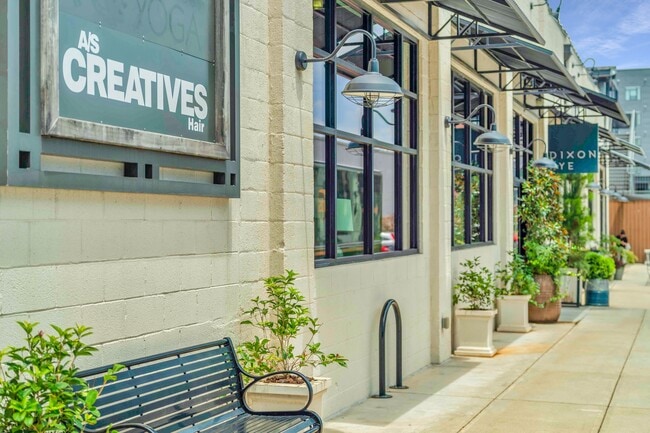 Building Photo - 1150 Collier Rd NW