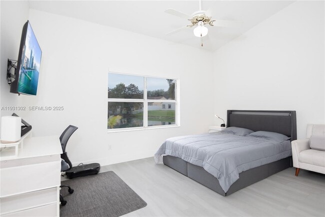 Building Photo - 1901 SW 129th Terrace