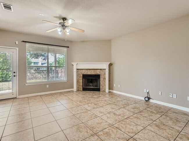 Building Photo - 210 Arrowhead Trail