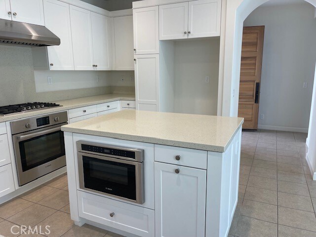 Building Photo - 111 Holly Springs