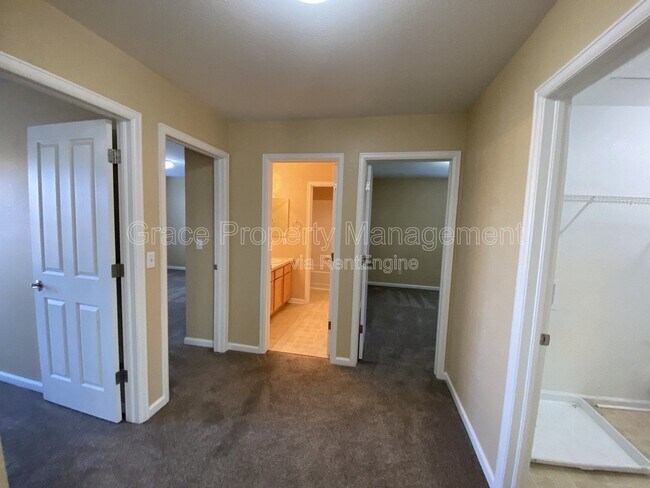 Building Photo - 239 Bristlecone St