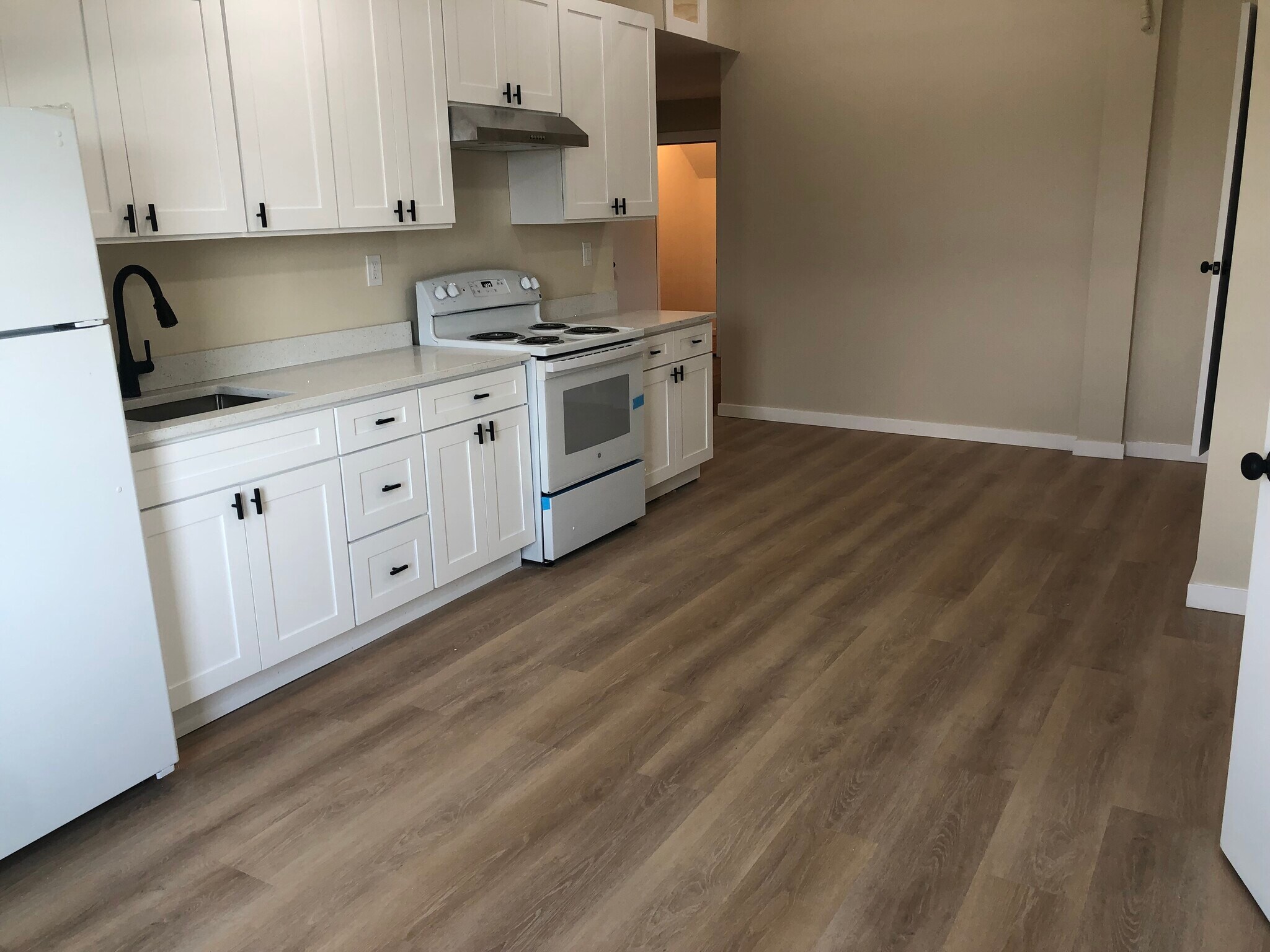 Building Photo - 385 Palisade Ave