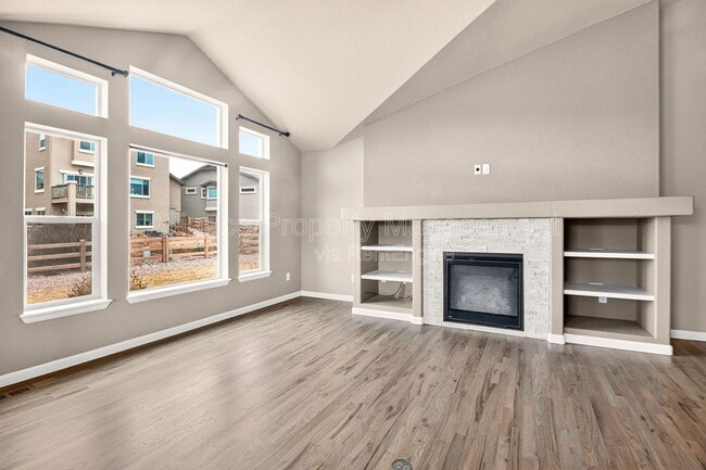 Building Photo - 10069 Thrive Ln