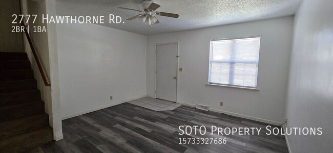 Building Photo - 2BD/1BA Duplex