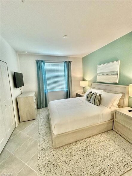 Building Photo - 15375 Grn Acrs Ave