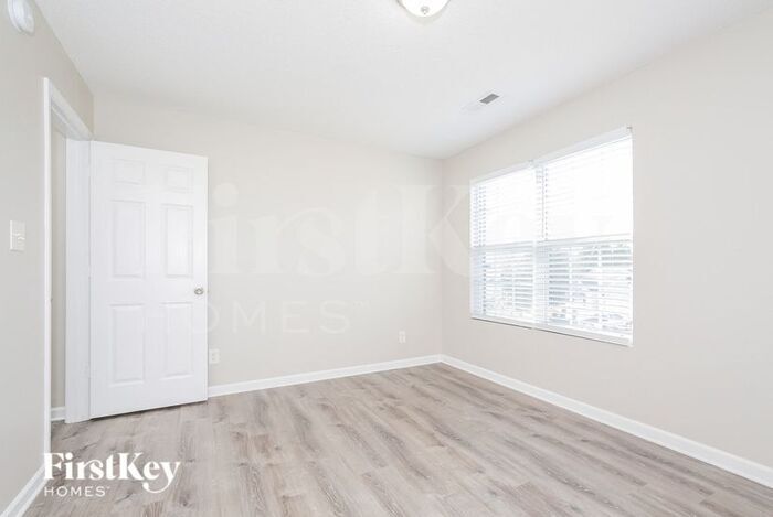 Building Photo - 1265 Silverstone Ct