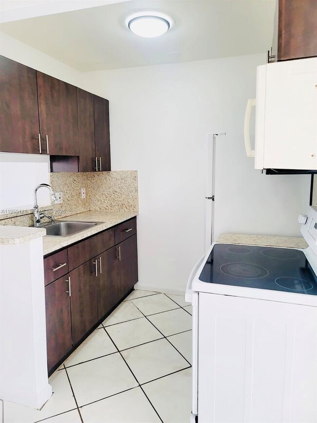 Building Photo - 1500 N Congress Ave