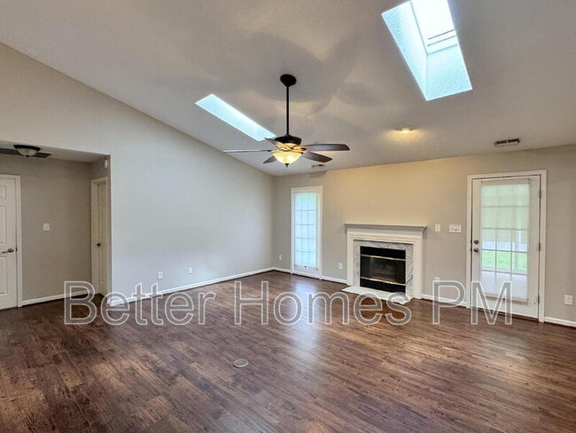 Building Photo - 1403 Buckhorn Rd
