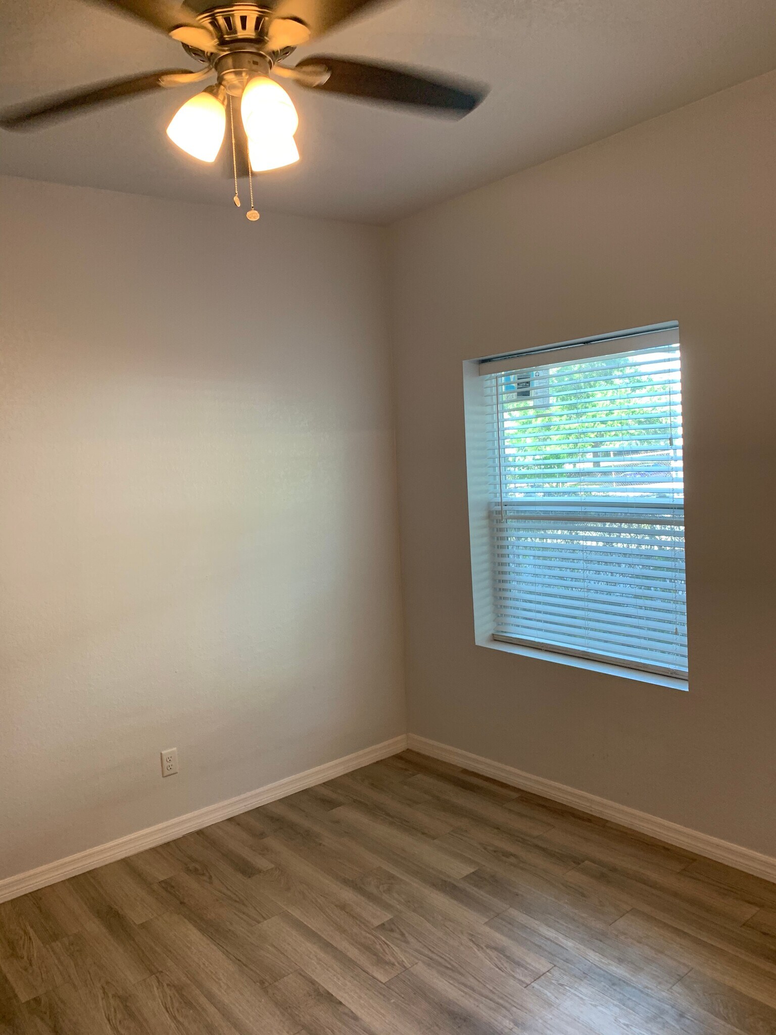 Building Photo - Studio Bed/1 Bath - Unit 3