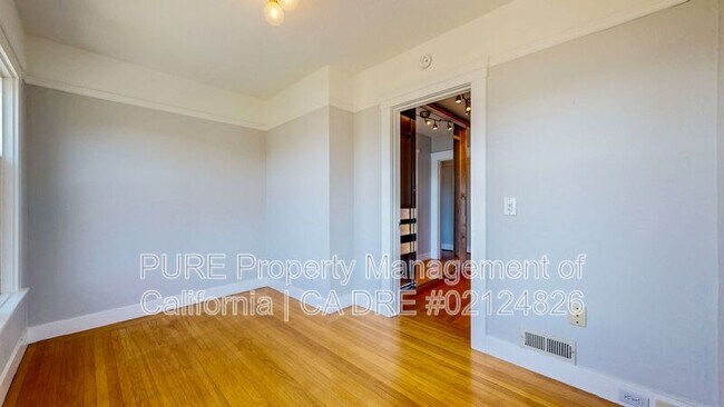 Building Photo - 195 San Carlos Ave