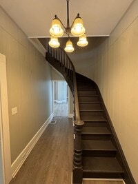 Building Photo - Spacious Four Bedroom House Close to Downt...