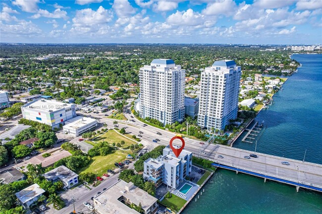 Building Photo - 7899 NE Bayshore Ct