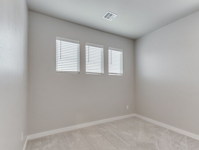 Building Photo - Beautiful home inOklahoma City