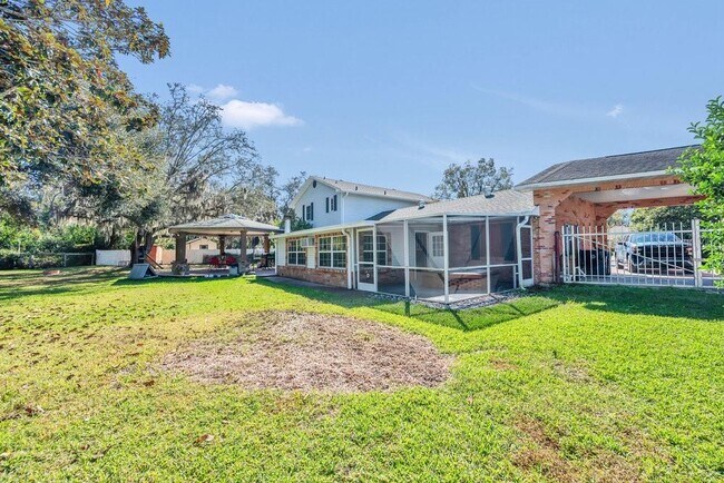 Building Photo - 223 Denese Ln