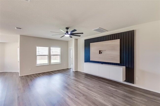 Building Photo - 107 Reagor Dr