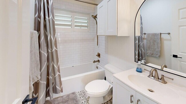 Building Photo - 5110 TX-OSR