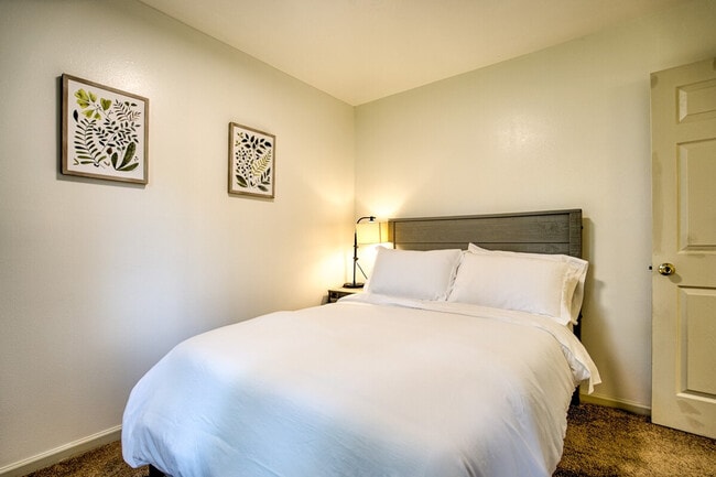 Building Photo - 23 Craig Ave