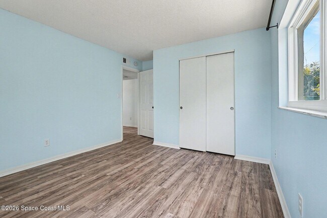 Building Photo - 1280 Jimmy Buffett Mem Hwy