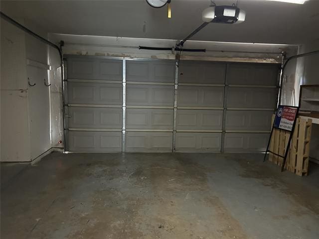 Building Photo - 6621 N Park Dr