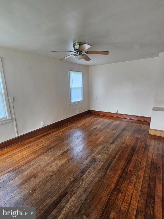 Building Photo - 305 Delaware Cir
