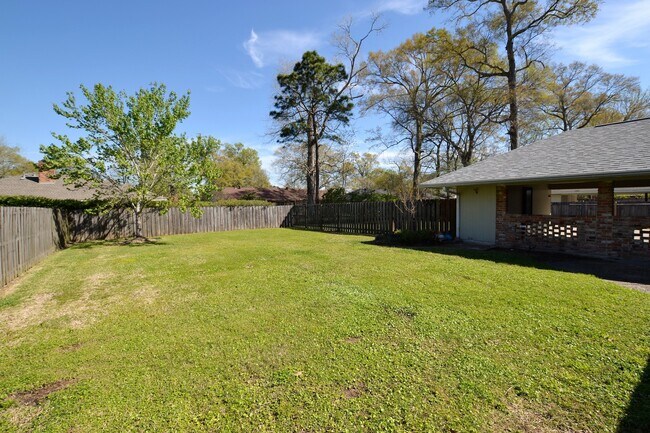 Building Photo - Newly Renovated 3 Bedroom Home in Sherwood...