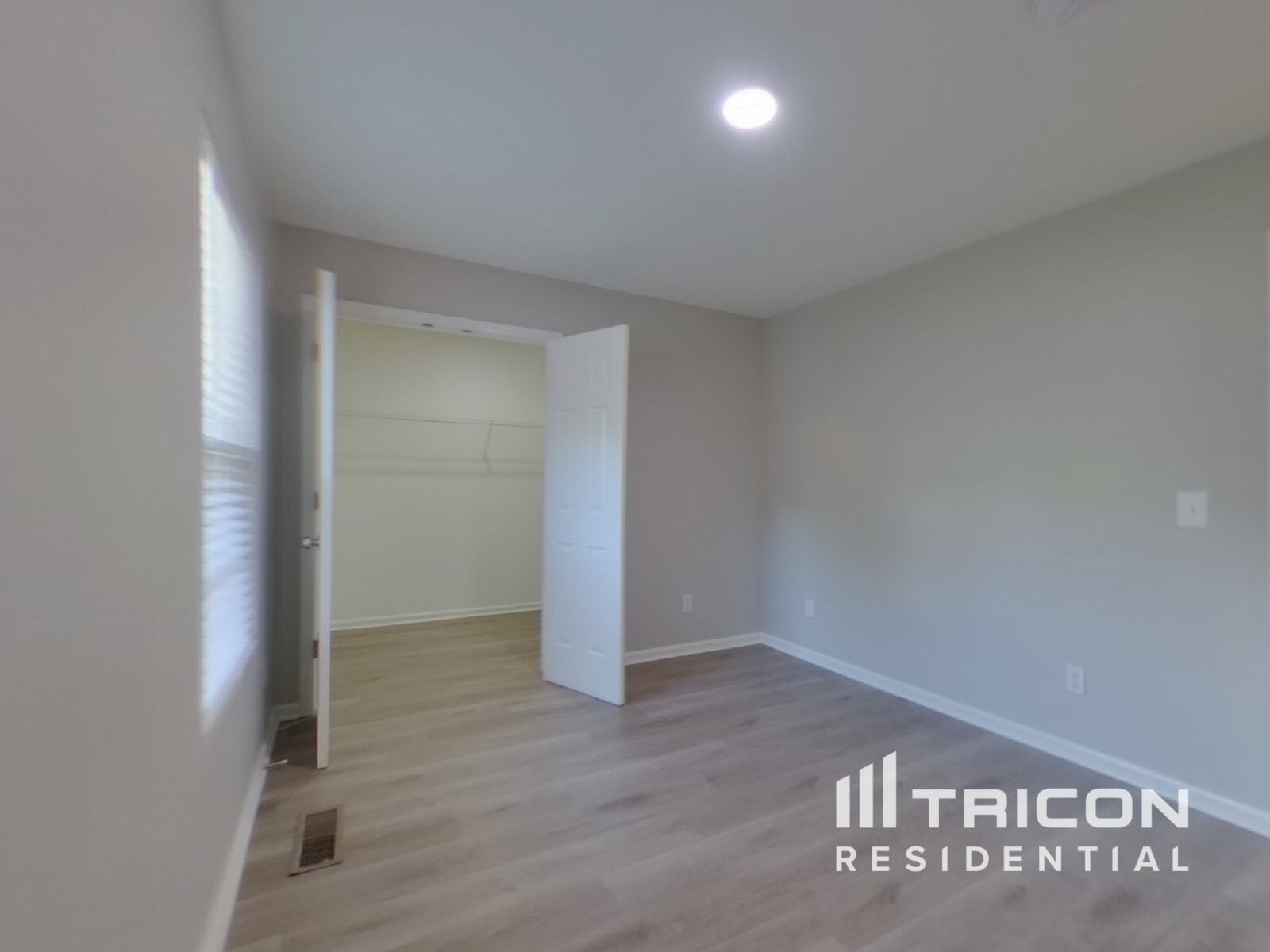 Building Photo - 211 Boxwood Ln