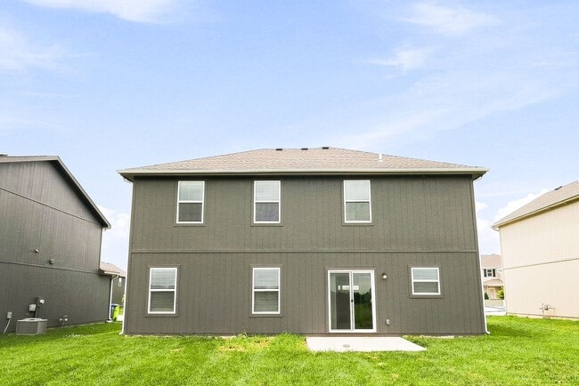 Building Photo - 9123 SW 2nd St