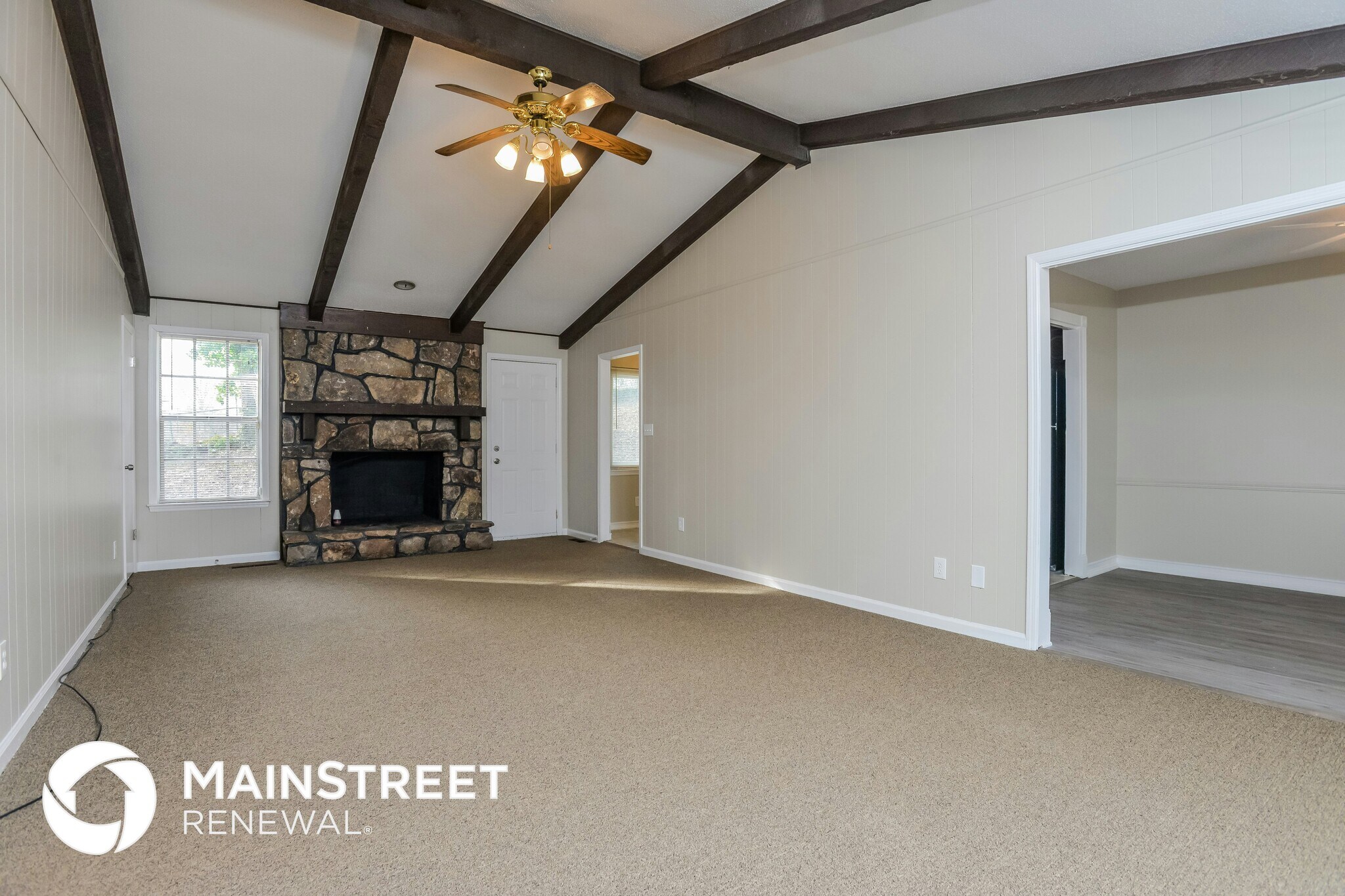 Building Photo - 2026 Sprucewood Pl