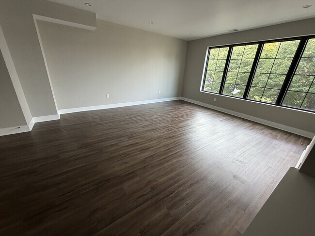 Building Photo - 357 Loeffler Ave