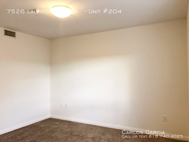 Building Photo - 7526 Laurel Canyon Blvd