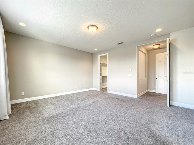 Building Photo - 4993 Southlawn Ave