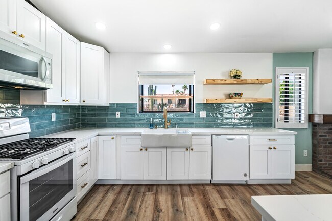 Building Photo - 79990 Camelback Dr