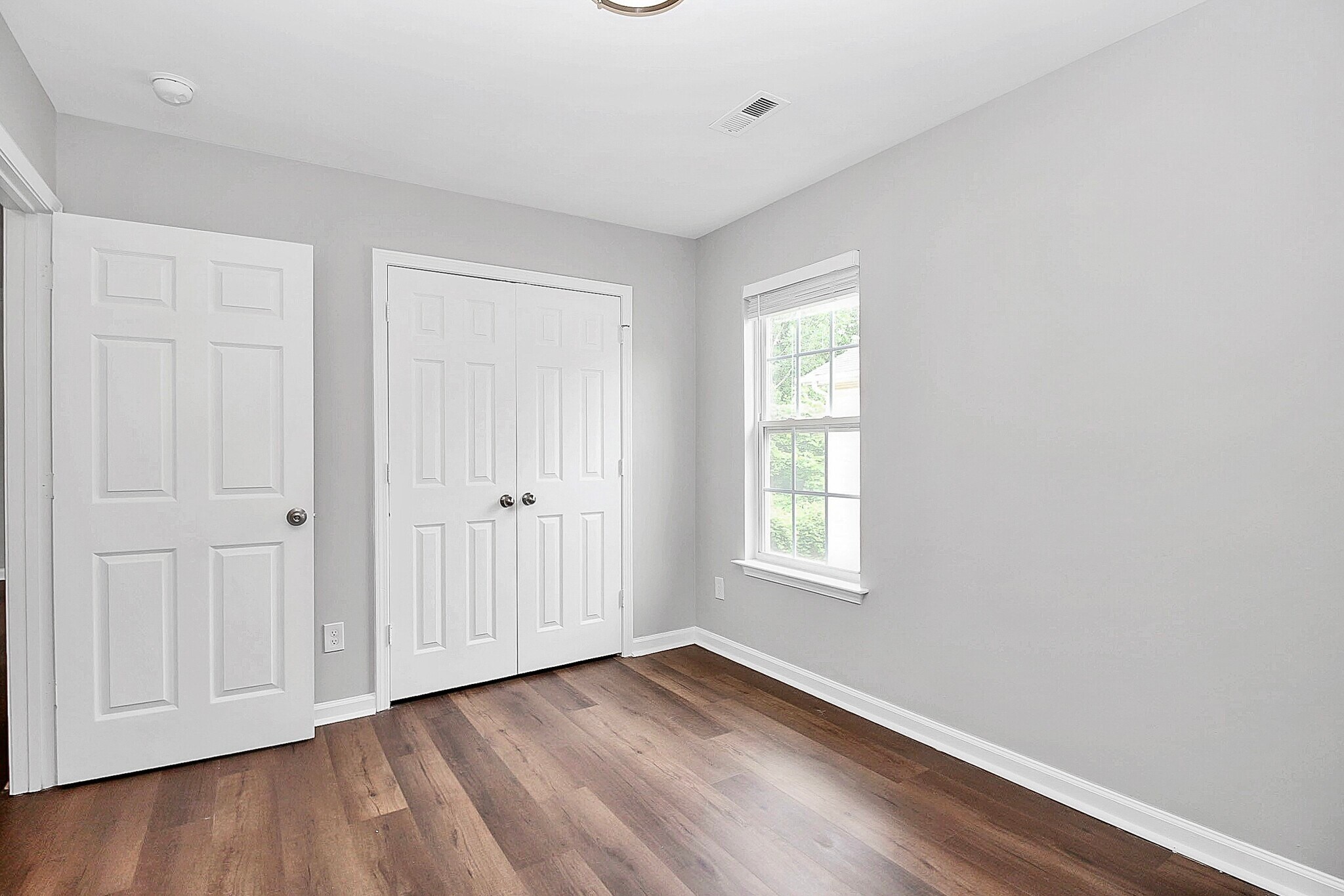 Building Photo - 3530 Crestridge Dr
