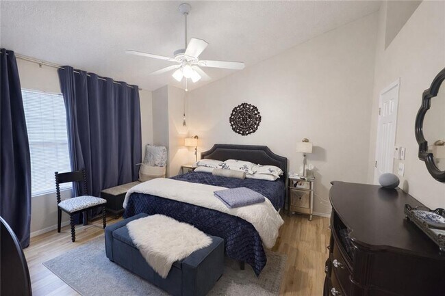 Building Photo - 1401 Wedgewood Ct