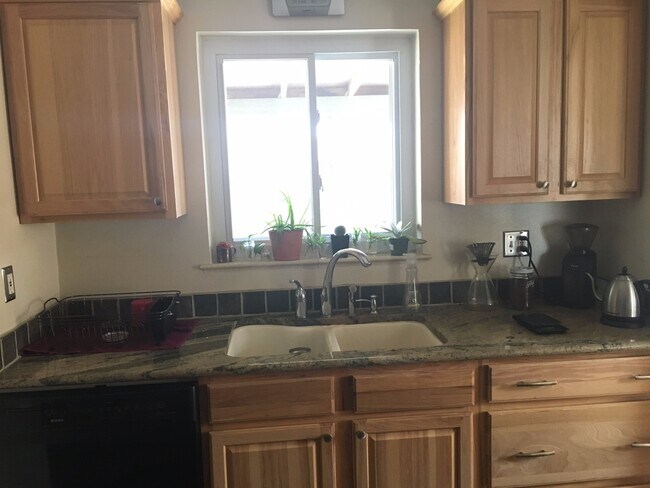 Building Photo - Live a Block Away from Sloan's Lake! Licen...