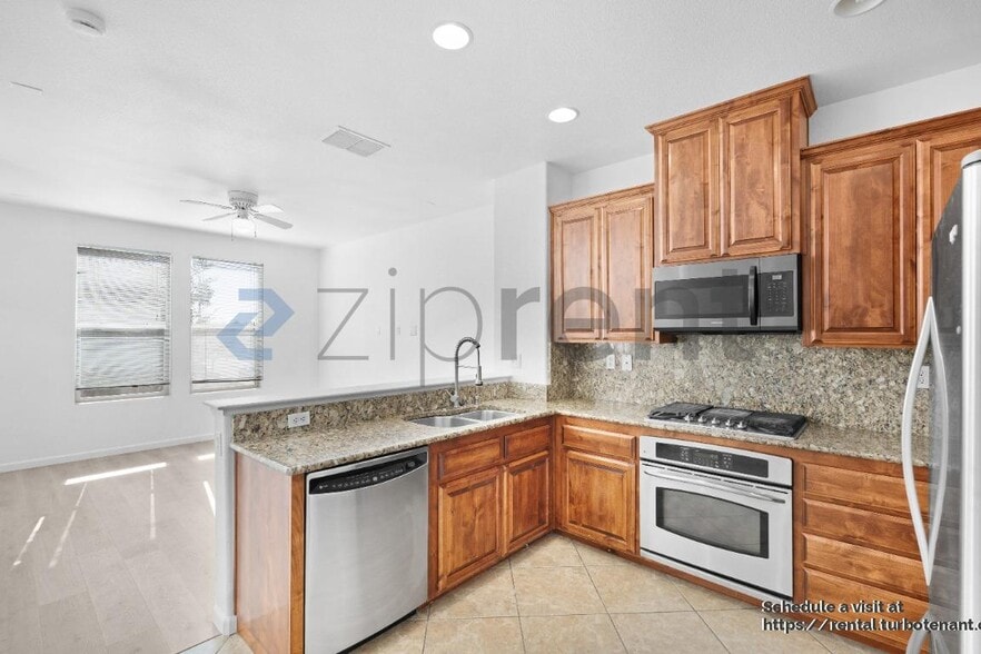 Building Photo - 10923 Tower Park Dr