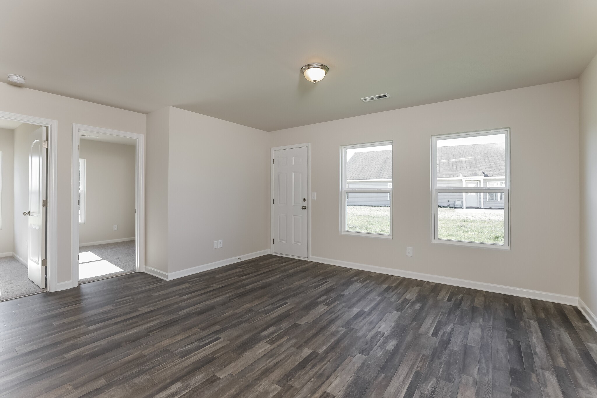 Building Photo - 1213 Fescue Rd