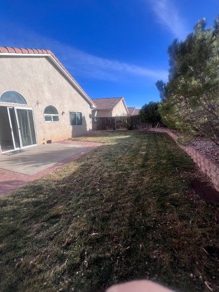 Building Photo - 4712 Solar Dr