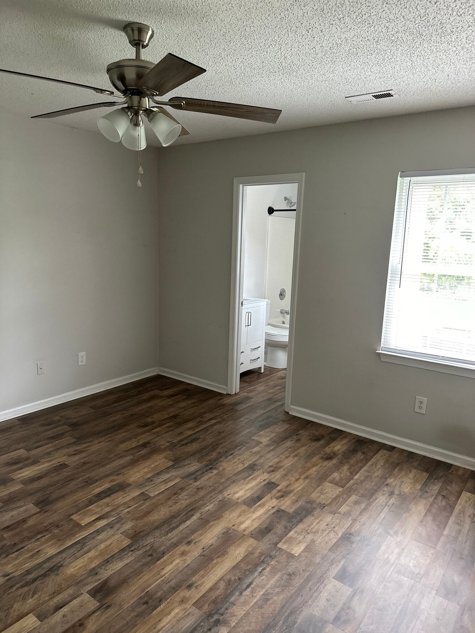 Building Photo - 4340 West Horne Ave