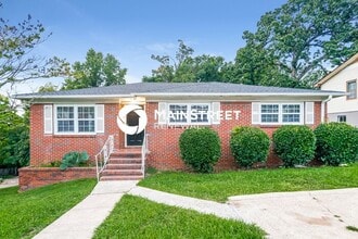Building Photo - 5 Bedroom Pet-Friendly Home in Tarrant, AL with Main Street Renewal