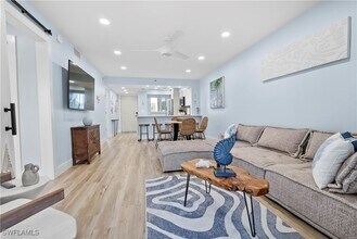 Building Photo - 22652 Island Pines Way