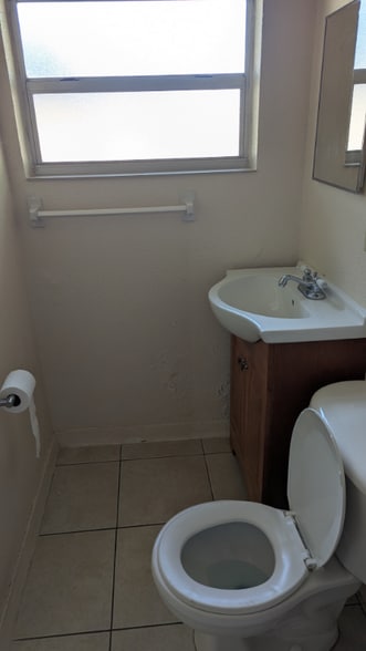 Building Photo - 2309 S Mills Ave