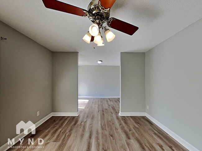 Building Photo - 509 King Arthur Dr
