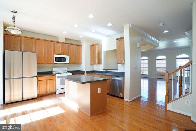 Building Photo - 5685 Faircloth Ct